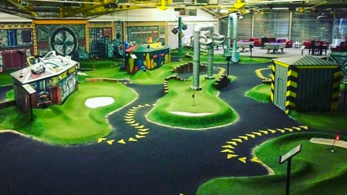 The Golfing Hole - Adventure Golf Swindon