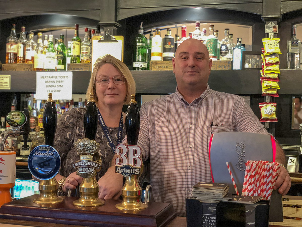 Mark & Zaloma - Sun Inn - Coate Water, Swindon