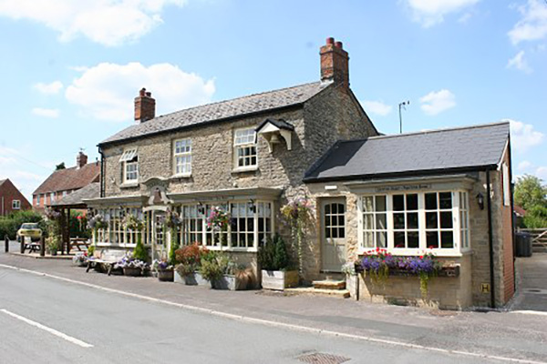 The Bell Inn Pub - Purton Stoke