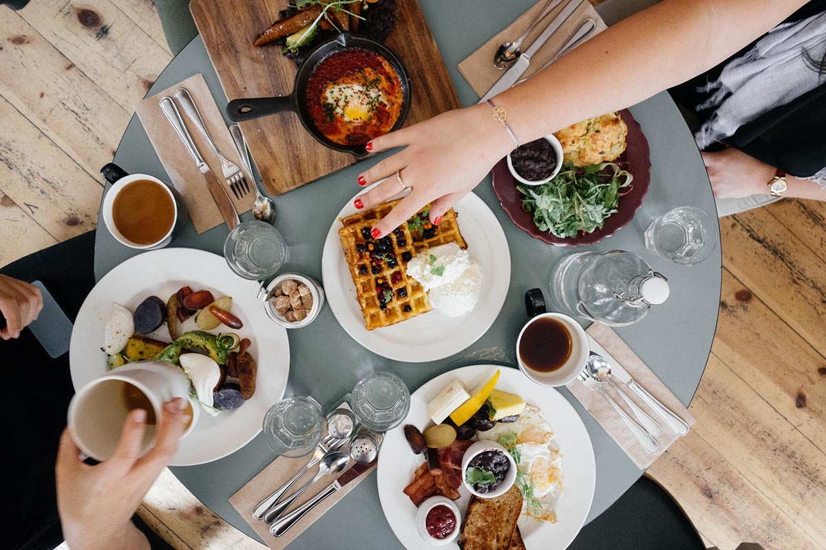 The Benefits of Working with A Dietitian When Struggling with Binge Eating