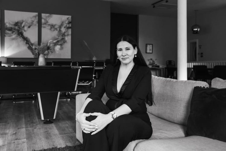 Ukrainian photographer brings powerful exhibition to Old Town