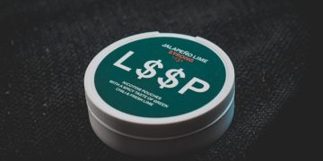 Are Nicotine Pouches a Safer Alternative to Vaping?