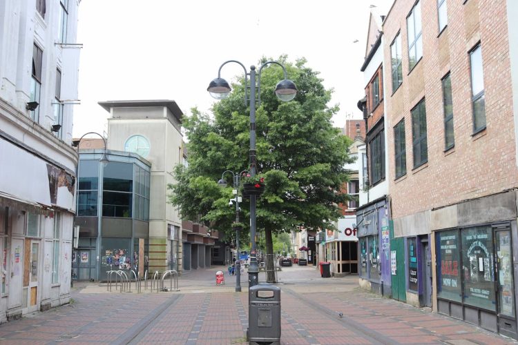 Council leader calls on landlords to back Swindon town centre plan