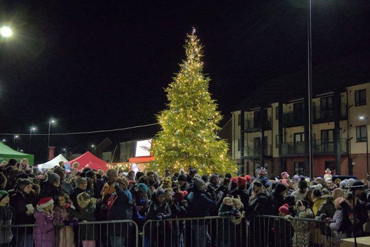 South Swindon residents gather for Christmas tree switch ons