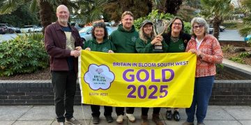 Gold again for South Swindon at South West in Bloom Awards