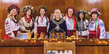 Swindon civic carols reimagined with Ukrainian choir and poem