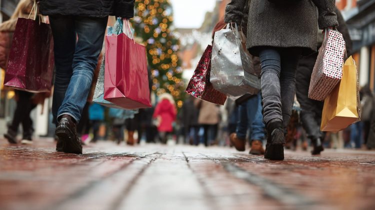 Swindon shoppers cut back and go online for Christmas gifts