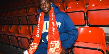 Swindon Town boost attack with loan move for Brentford winger