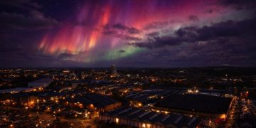 Northern lights visible over Swindon tonight