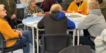 Mayor spends time with brain injury charity in Dorcan