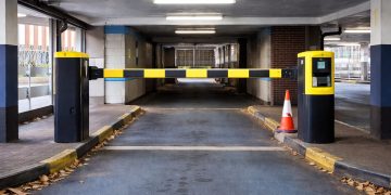 Parking overhaul splits opinion as council backs longer stays