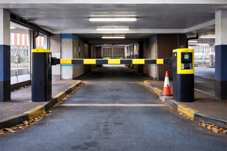 Parking overhaul splits opinion as council backs longer stays