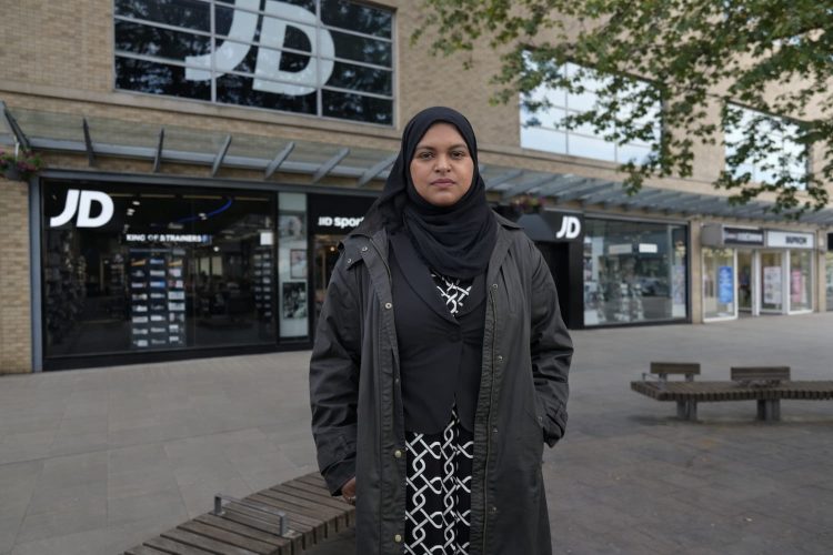 Councillor stands up to racism in Swindon town centre after incident in sports shop