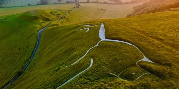 Why the Uffington White Horse is a must-see walk near Swindon