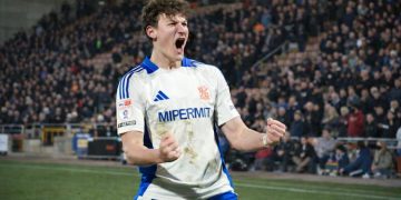 Swindon fight back to beat Barnet 2-1