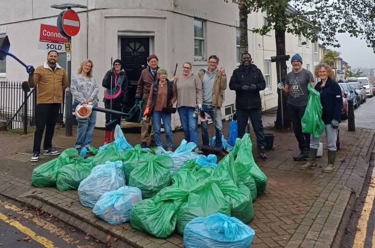 How Eastcott’s community clean ups could offer a blueprint for cleaning up Swindon