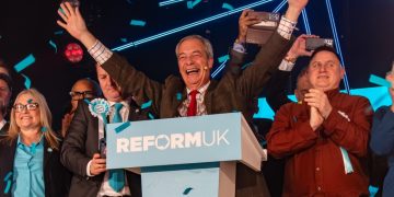 Reform UK rally in Swindon met with vocal protesters outside