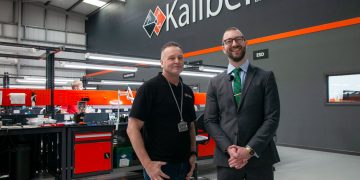 “We need to back British manufacturing” Swindon defence firm raises view with Swindon MP