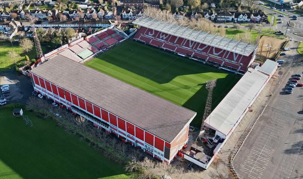 Swindon aim for play-offs despite Holloway suspension