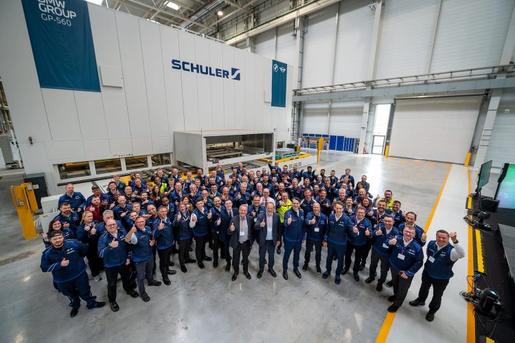 Swindon’s role in MINI story marked after 25 years