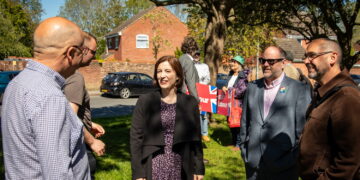 Education Secretary says “phones have no place in class”