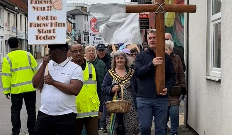 Mayor joins community for Good Friday procession in town