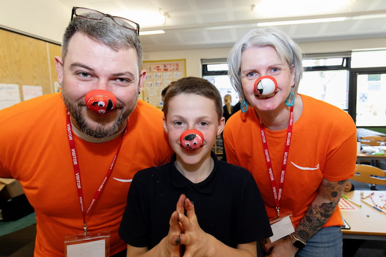 Swindon Amazon team backs Comic Relief campaign