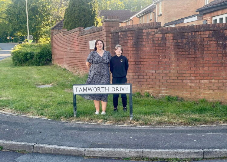 New planter thanks young Swindon litter picking star