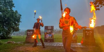 More than 200 attend early morning festival launch in Swindon
