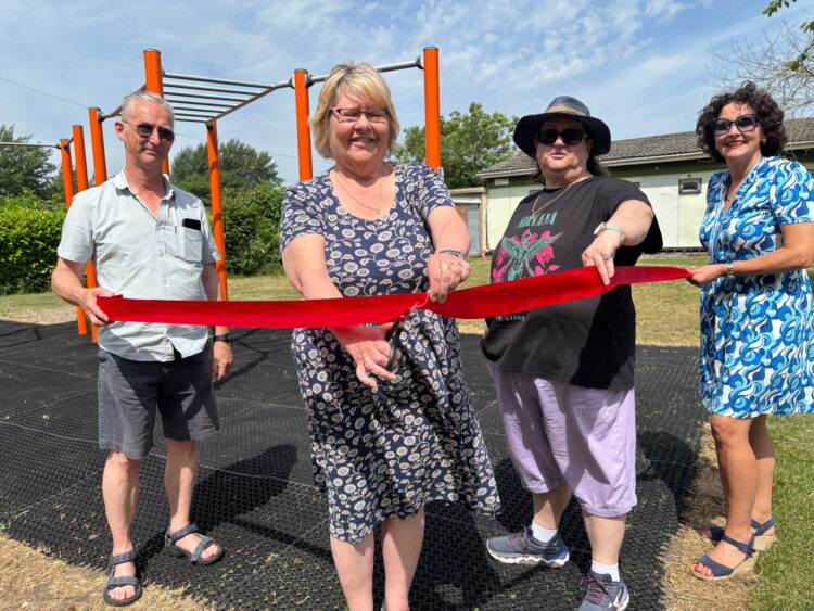 Free outdoor gym unveiled for residents in Wroughton