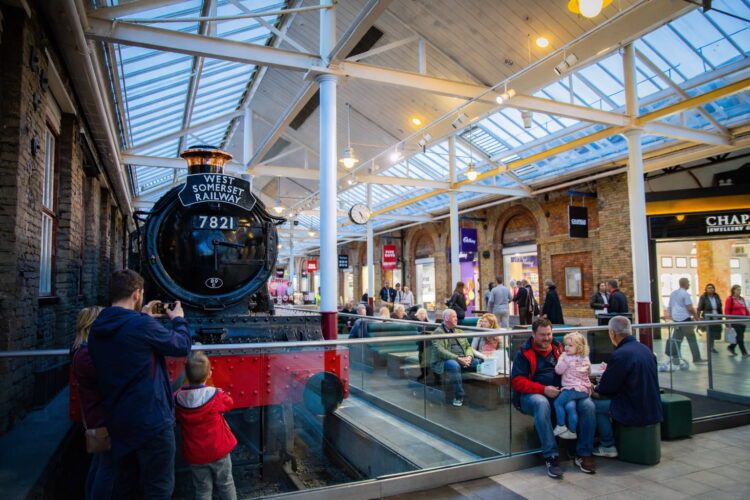 Free HARIBO trail and discounts at Swindon outlet