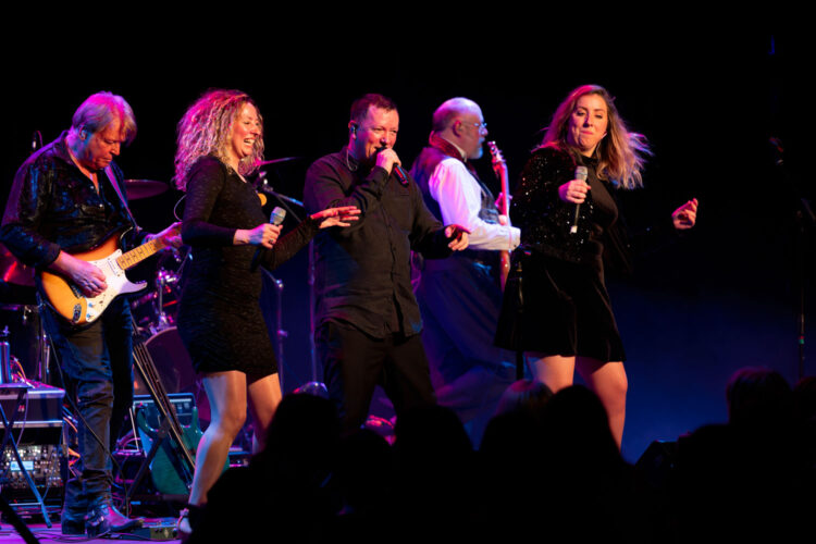 Phil Collins tribute and comedy show lined up at Town Gardens Bowl