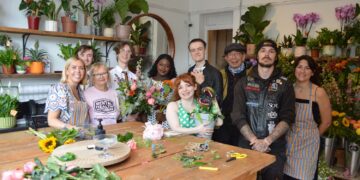 Little Shop of Horrors cast brings theatrical flair to Swindon Old Town