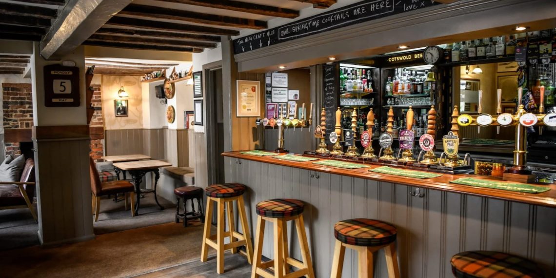 Bassett pub earns prestigious place in Telegraph’s Best Pubs guide