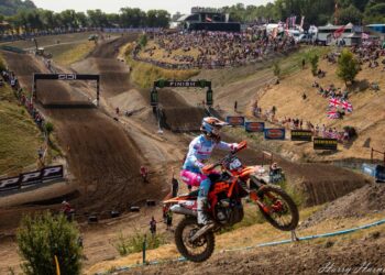 Thousands flock to Foxhill as Motorcross makes long-awaited Swindon return