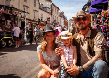 Over 4000 enjoy Old Town’s biggest ever Beer & Country Festival