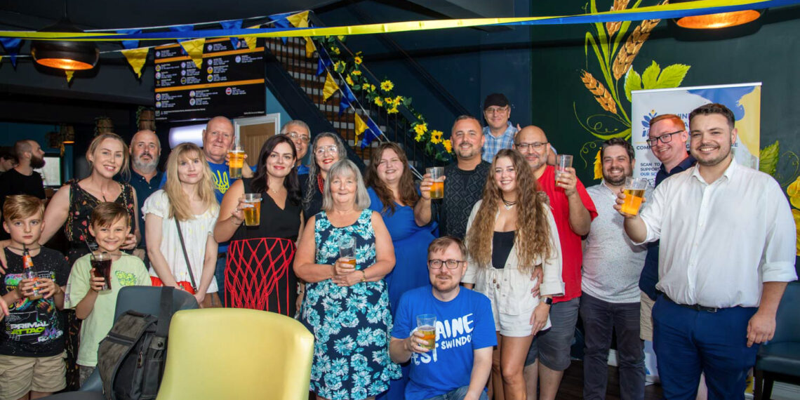 Packed bar hosts launch of Ukrainian-inspired Swindon brewed beer