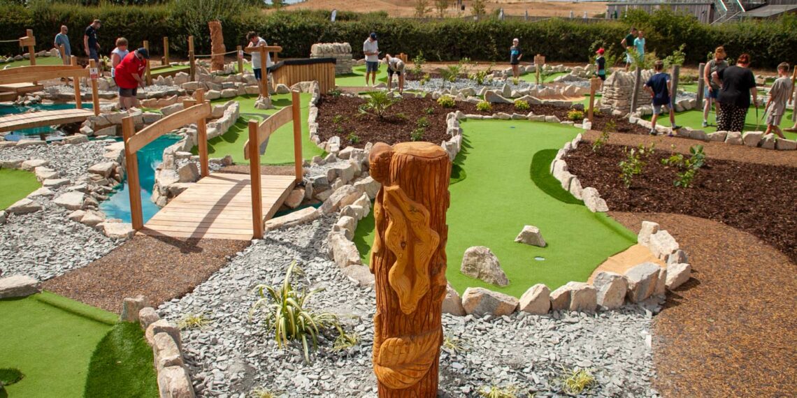 Swindon leisure venue expands with £400,000 adventure golf course