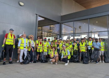 Wichelstowe litter pick raises £600 for Prospect Hospice charity