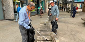 Over 230 volunteer places booked for major Swindon town clean-up