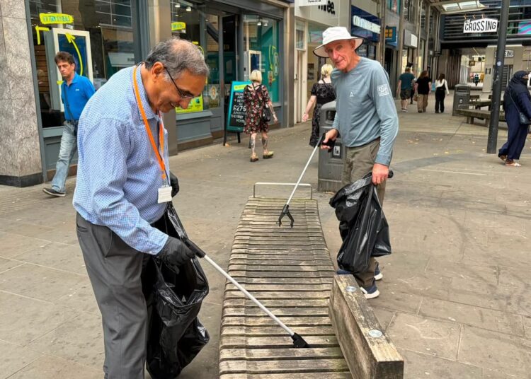 Over 230 volunteer places booked for major Swindon town clean-up