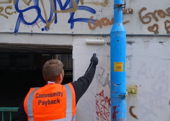 Offenders put to work removing graffiti in Swindon town centre