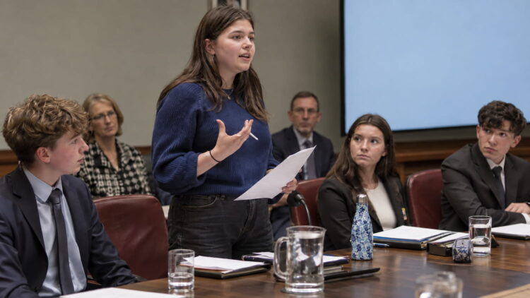Swindon could create Youth Council amid uncertainty over UK Youth Parliament