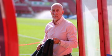 “We should keep the faith” Swindon24 sports reporter backs Holloway as pressure mounts