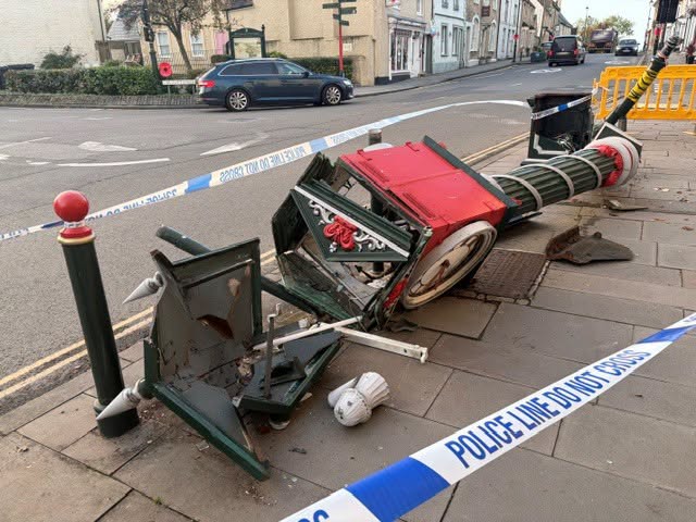Historic Cricklade Jubilee Clock smashed to pieces after being struck by lorry