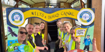 Volunteers give Swindon’s historic canal a boost during clean-up day