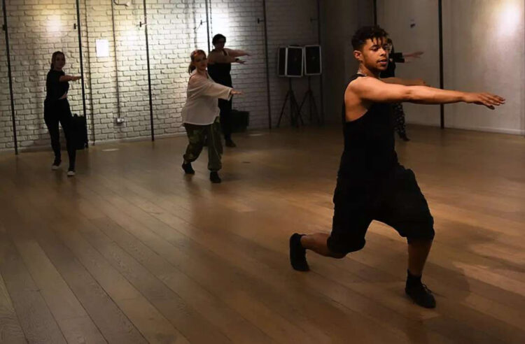 Free dance show at Swindon Hub to celebrate talented local performers